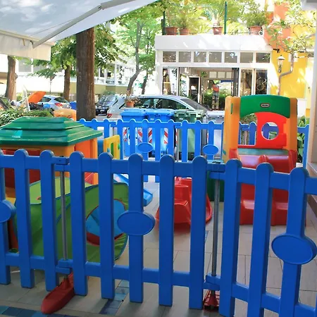 Отель Caraibi 3*