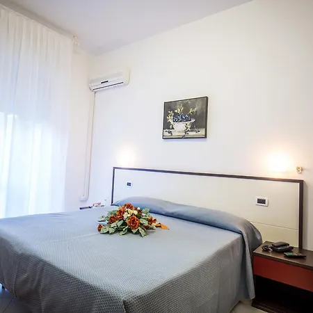 Отель Caraibi 3*